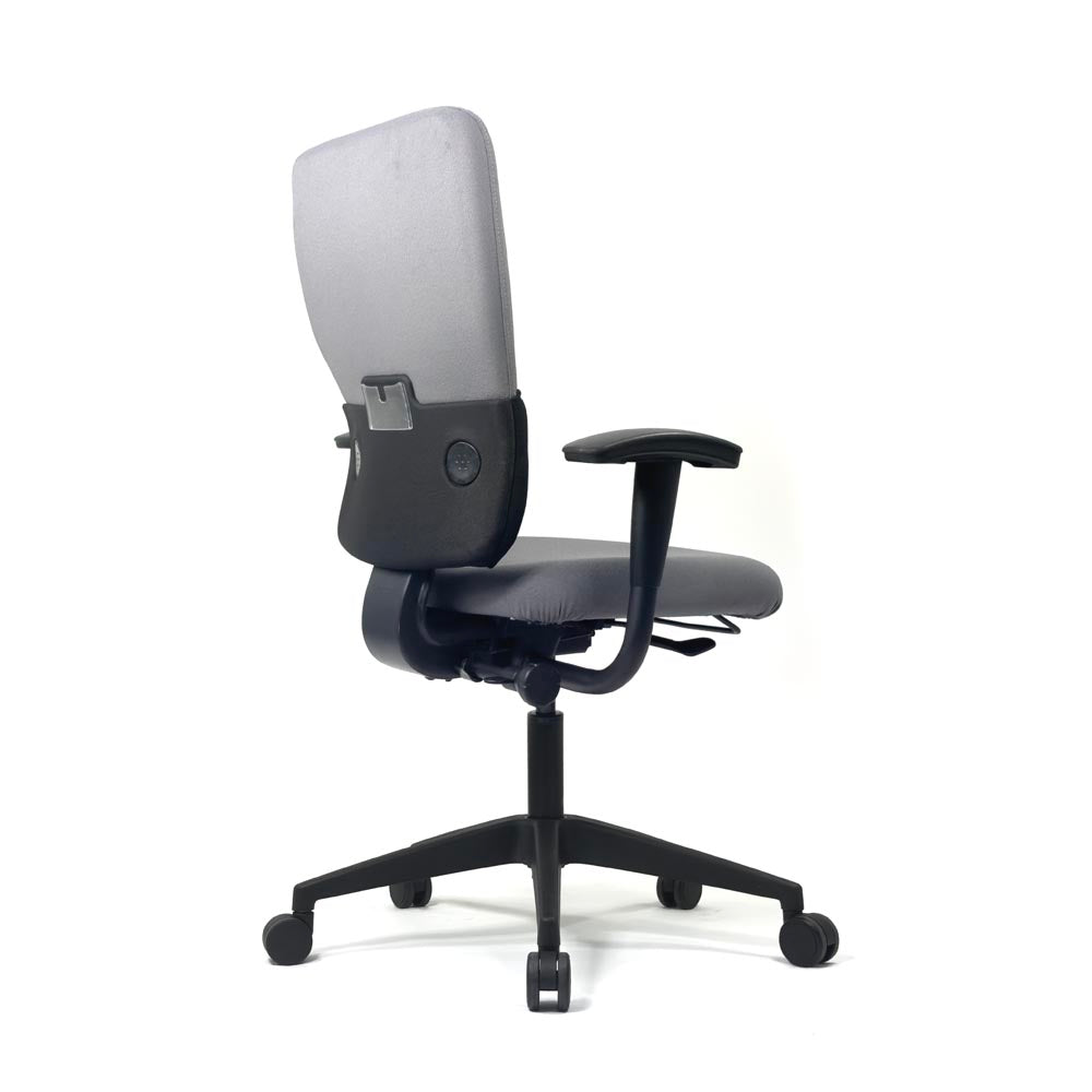 <tc>Steelcase</tc>: <tc>Lets B</tc> - Sedia operativa con schienale alto in tessuto grigio - Ristrutturata