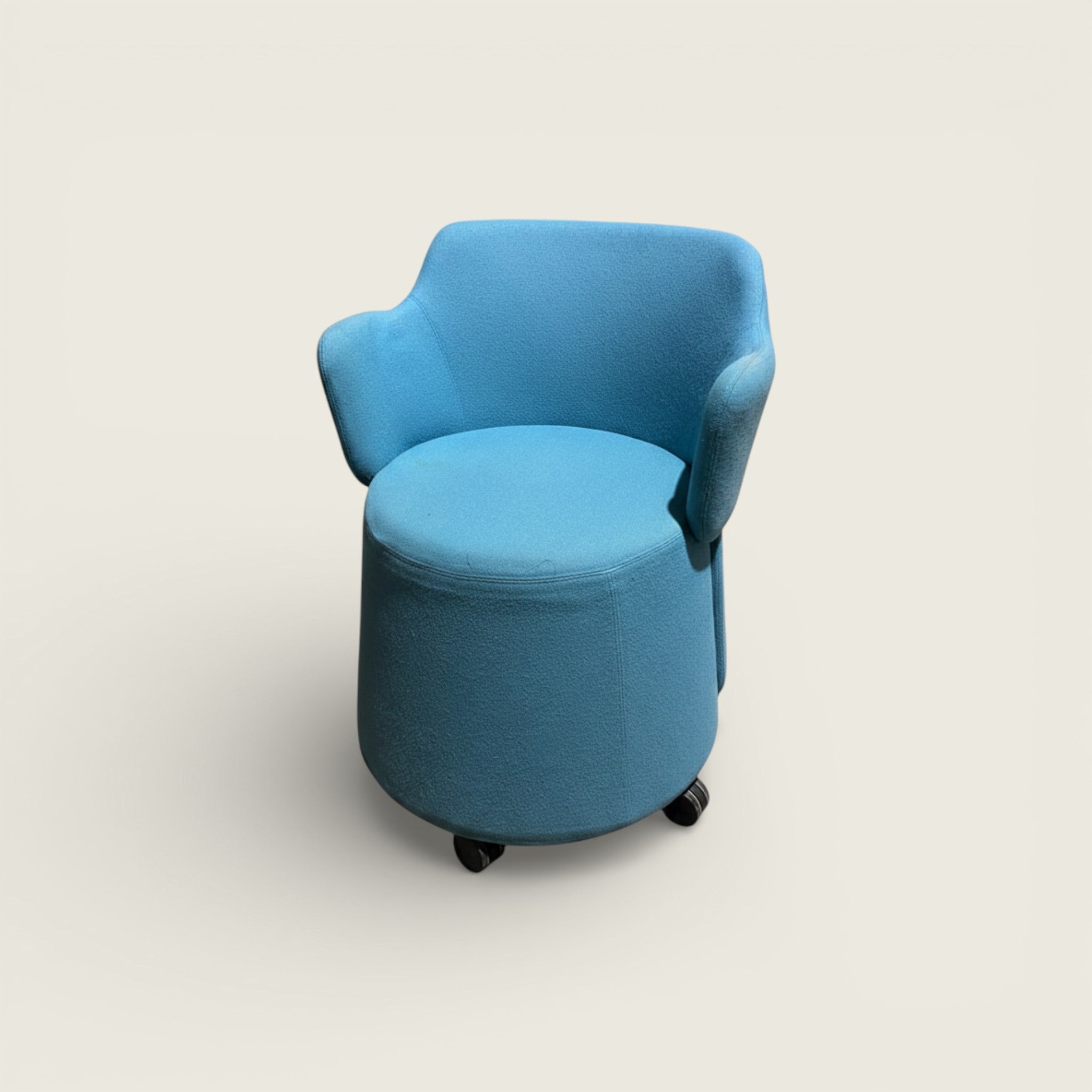 Orangebox: Skomer Compact Blue Armchair - Refurbished