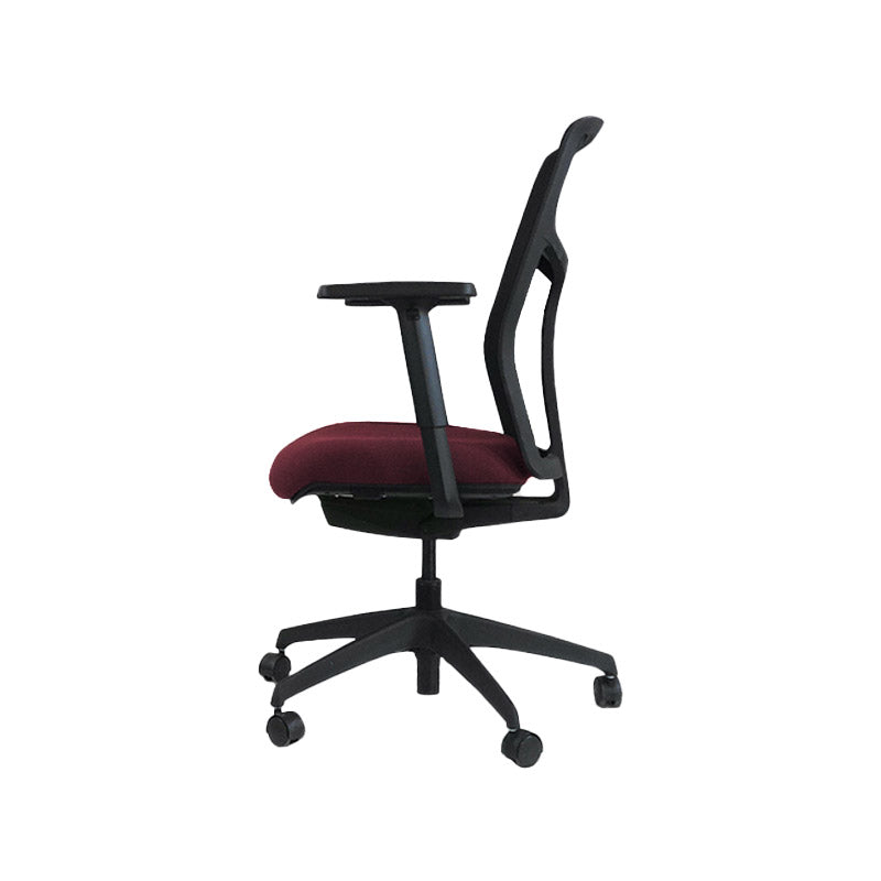<tc>Boss Design</tc>: Tauro in pelle bordeaux - sedia operativa - ricondizionata