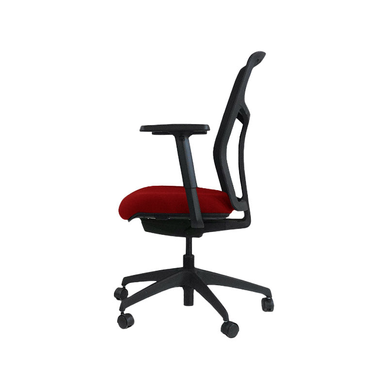 <tc>Boss Design</tc>: Tauro in tessuto rosso - Sedia operativa - Ricondizionata
