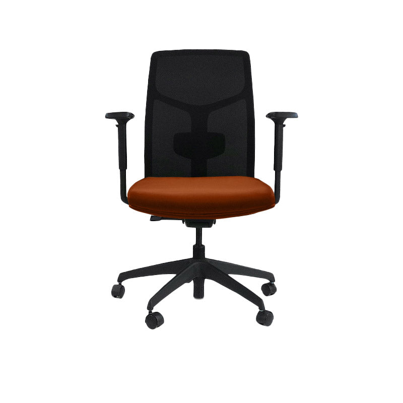 <tc>Boss Design</tc>: Tauro in pelle marrone chiaro - sedia operativa - ricondizionata