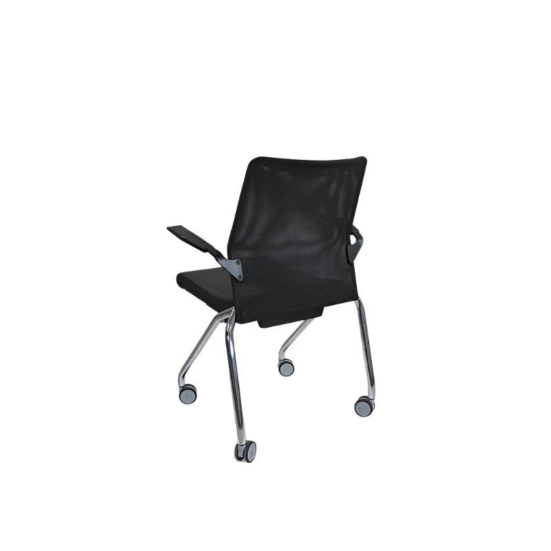 <tc>Boss Design</tc>: Sedia pieghevole nera con braccioli - Ricondizionata