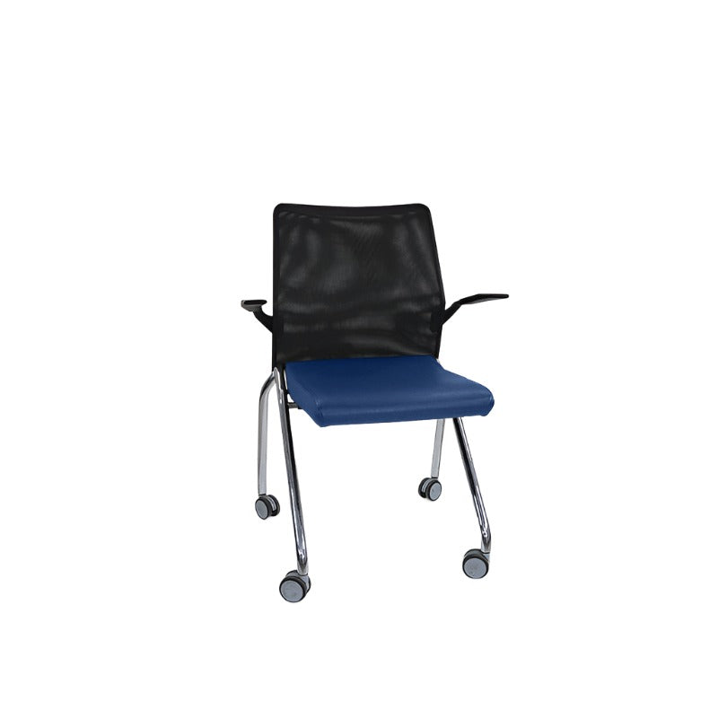 <tc>Boss Design</tc>: Sedia pieghevole nera con braccioli - Ricondizionata