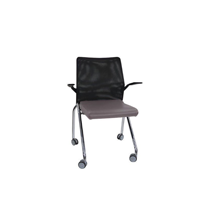 <tc>Boss Design</tc>: Sedia pieghevole nera con braccioli - Ricondizionata