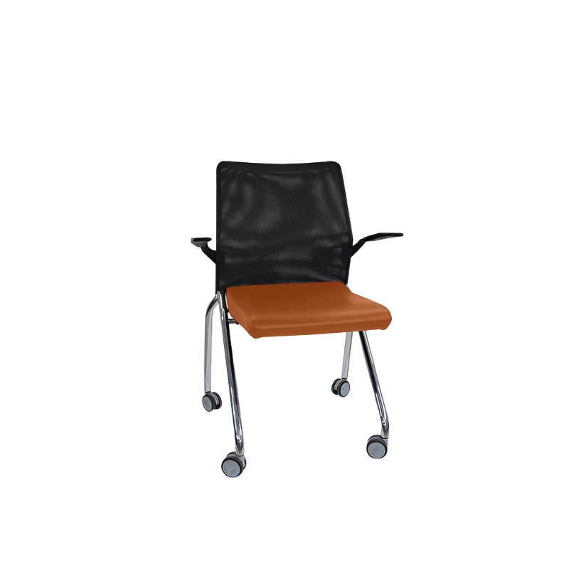<tc>Boss Design</tc>: Sedia pieghevole nera con braccioli - Ricondizionata