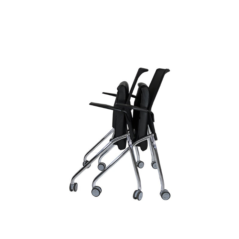 <tc>Boss Design</tc>: Sedia pieghevole nera con braccioli - Ricondizionata