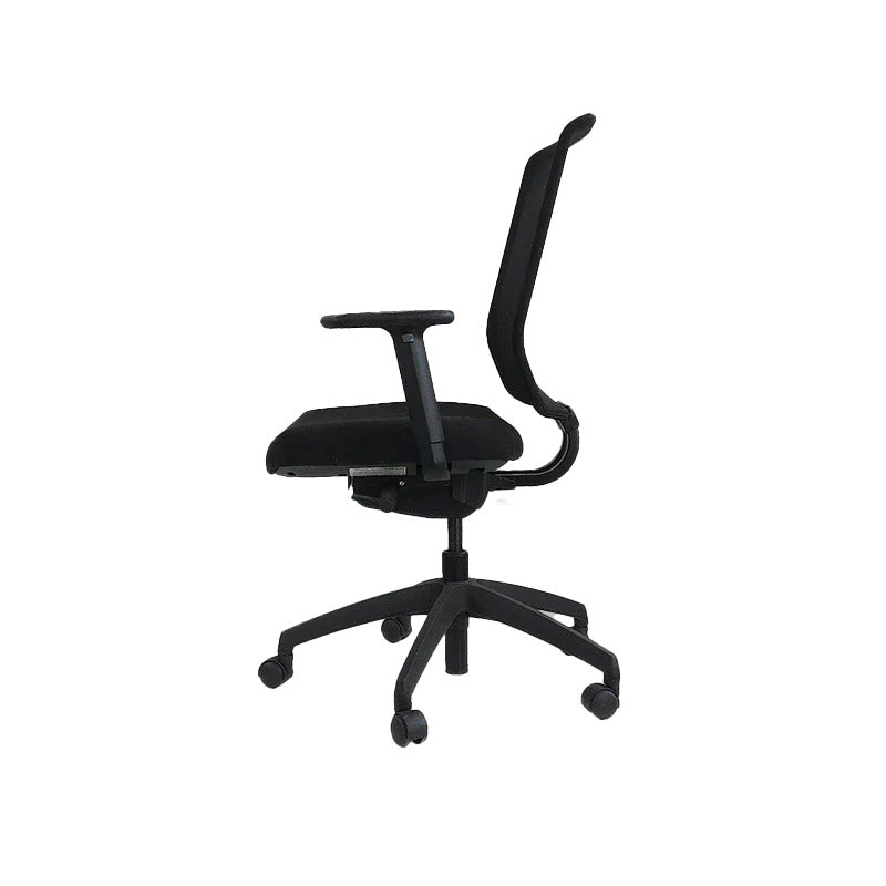 Connection: MY Task Chair in Black Leather - Refurbished