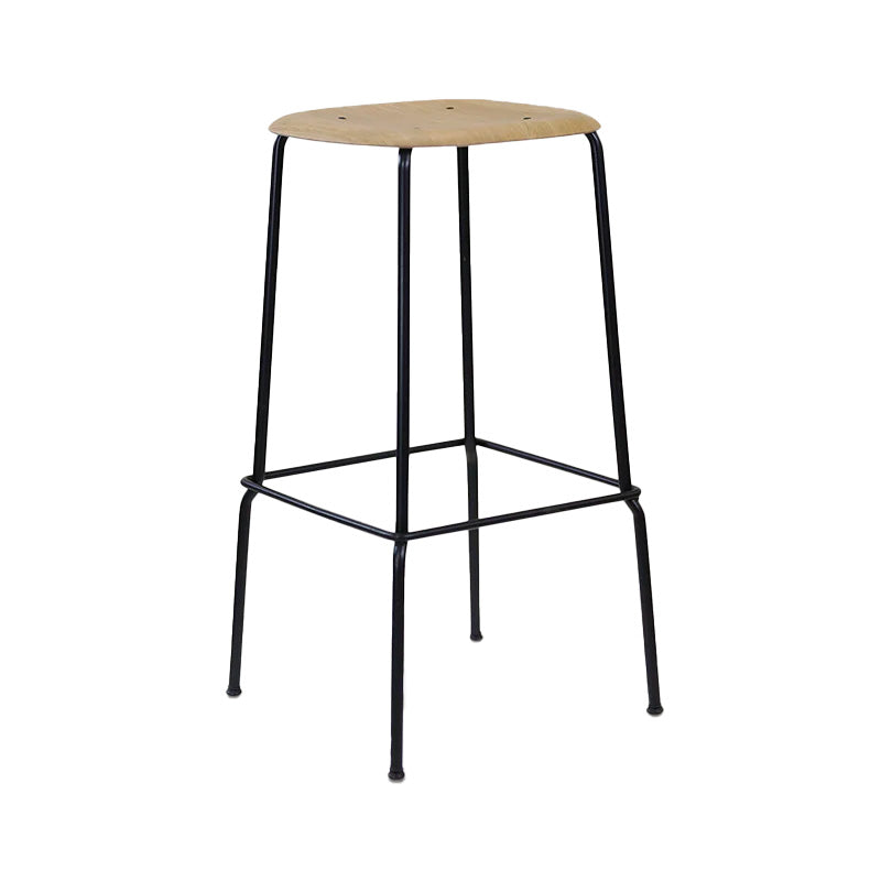 <tc>Hay</tc>: Sgabello da bar e da bancone con bordo morbido - Ristrutturato