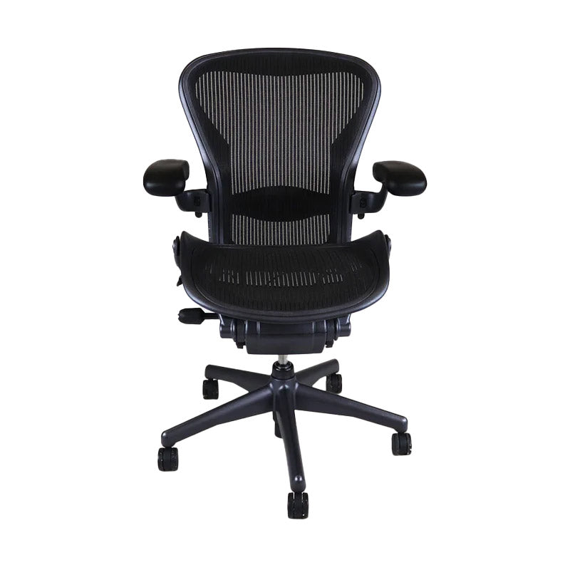 <tc>Herman Miller</tc>: Aeron - <tc>Size A</tc> - Bracciolo regolabile in altezza e inclinazione dello schienale (grafite) - Ricondizionato