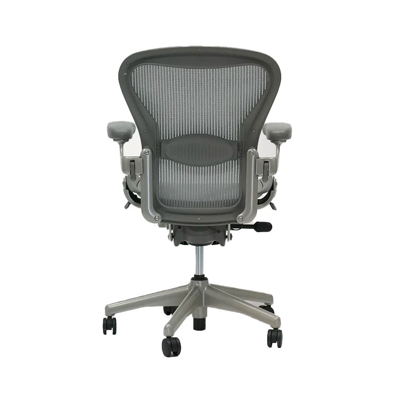<tc>Herman Miller</tc>: Aeron <tc>Size B</tc> Silver Back Tilt - Ricondizionato