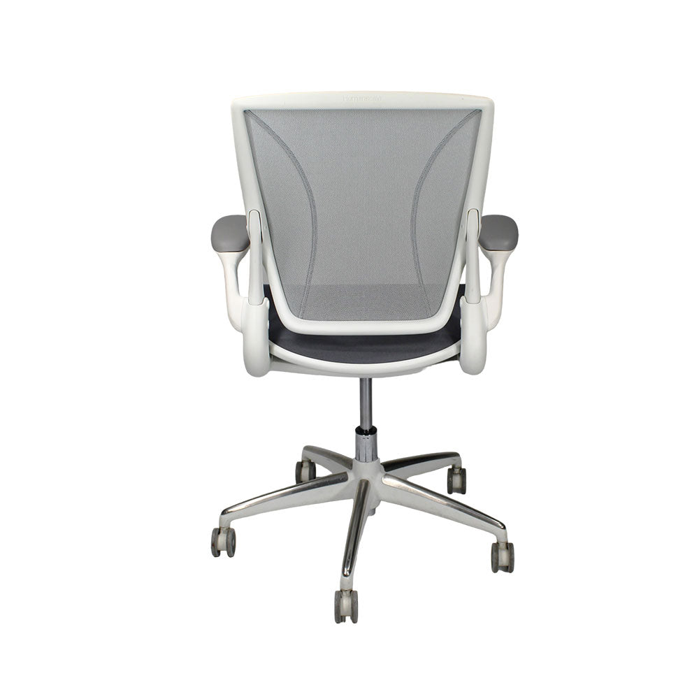 <tc>Humanscale</tc>: <tc>Diffrient World</tc> - Sedia operativa - Ricondizionata