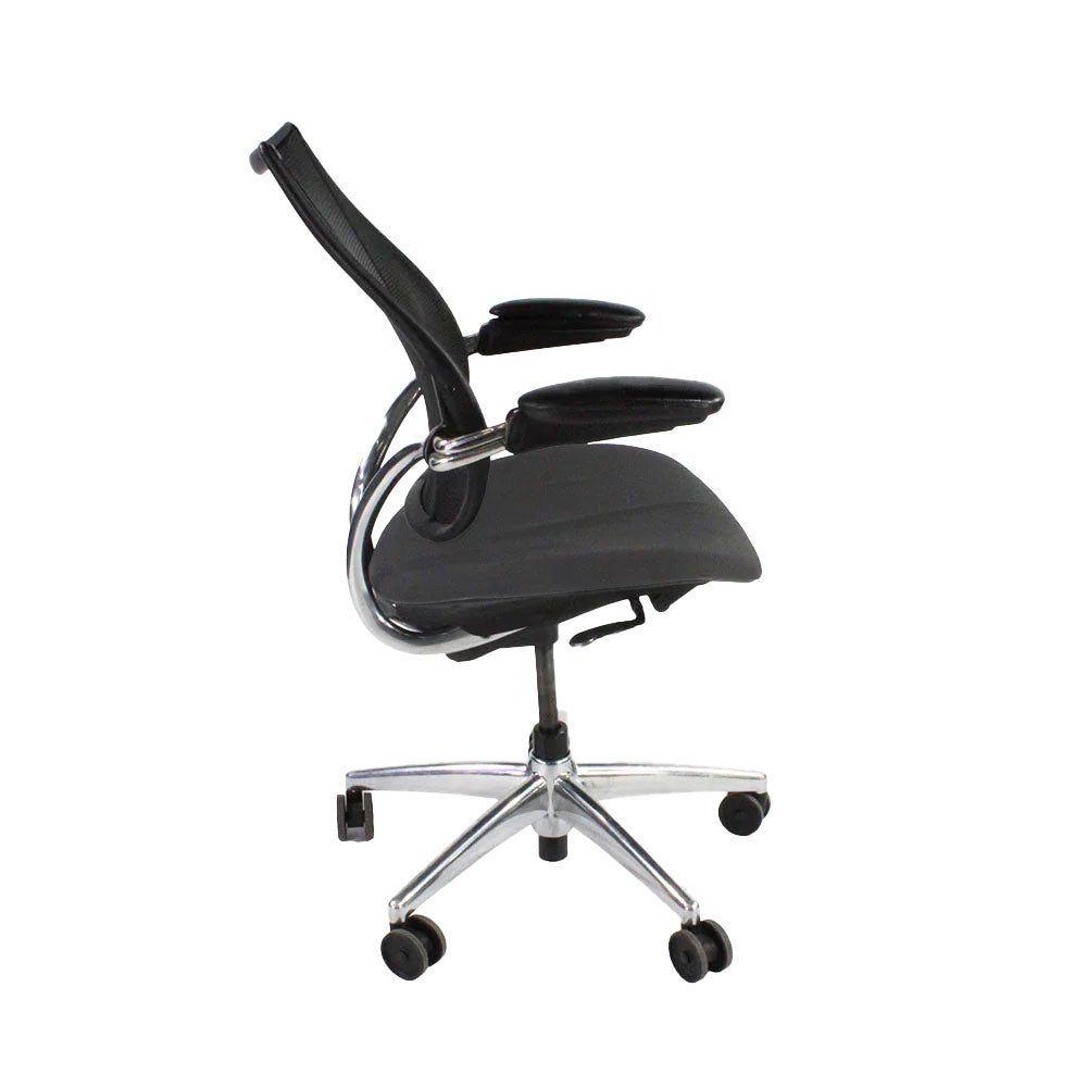 <tc>Humanscale</tc>: <tc>Liberty</tc> Sedia operativa in tessuto grigio/struttura in alluminio - Ricondizionata