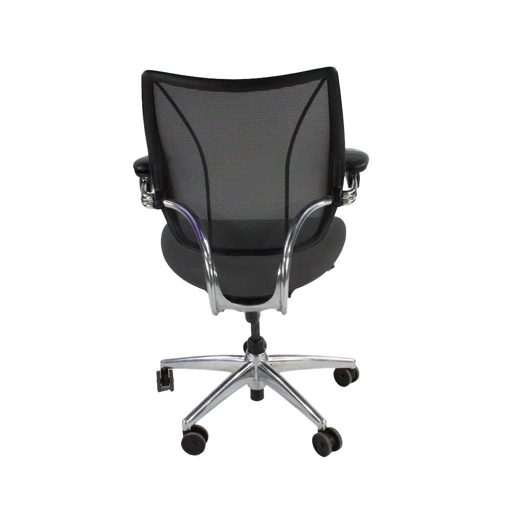 <tc>Humanscale</tc>: <tc>Liberty</tc> Sedia operativa in tessuto grigio/struttura in alluminio - Ricondizionata