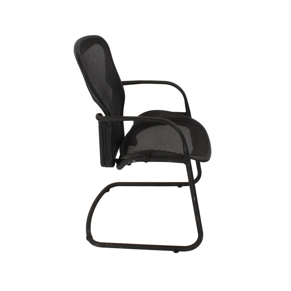 <tc>Herman Miller</tc>: Sedia visitatore Aeron Cantilever in grafite - Ricondizionata