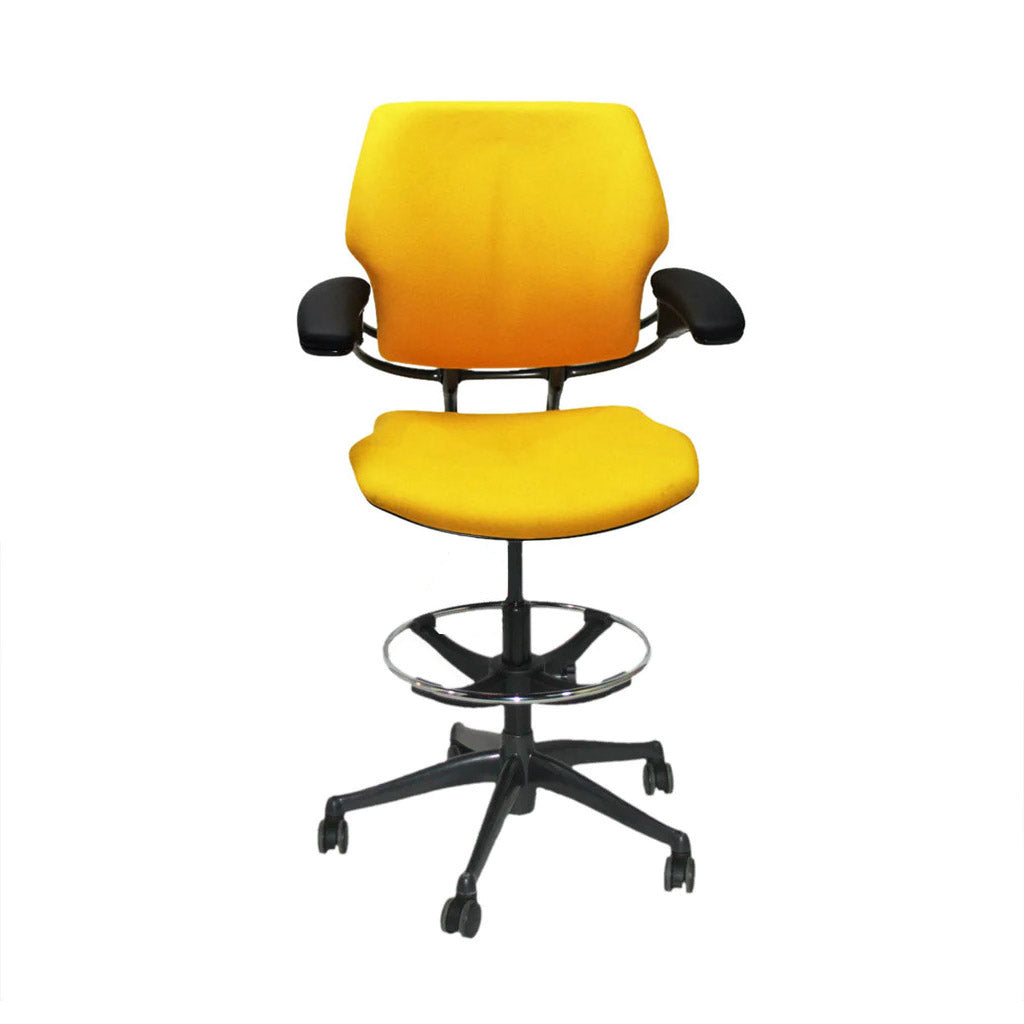 <tc>Humanscale</tc>: <tc>Freedom</tc> Sedia da disegnatore in tessuto giallo - Ristrutturata