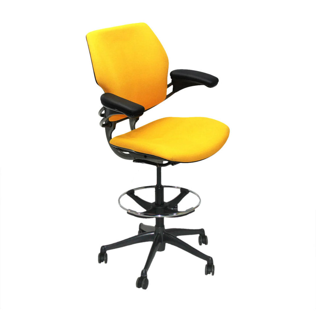 <tc>Humanscale</tc>: <tc>Freedom</tc> Sedia da disegnatore in tessuto giallo - Ristrutturata