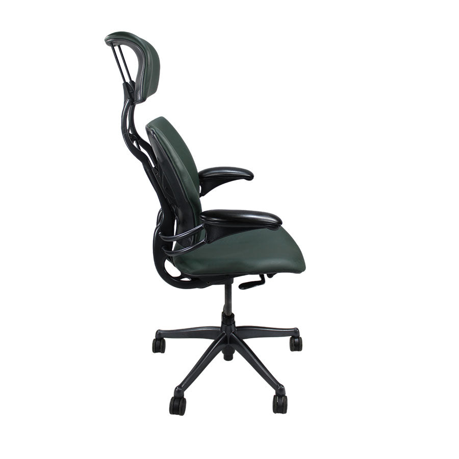 <tc>Humanscale</tc>: <tc>Freedom</tc> Sedia operativa con poggiatesta e schienale alto - Pelle verde - Ricondizionata