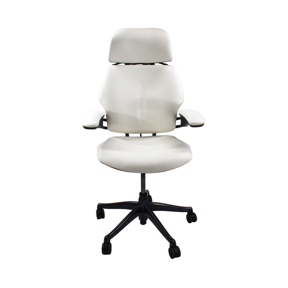 <tc>Humanscale</tc>: <tc>Freedom</tc> Sedia operativa con poggiatesta e schienale alto - Pelle bianca - Ricondizionata