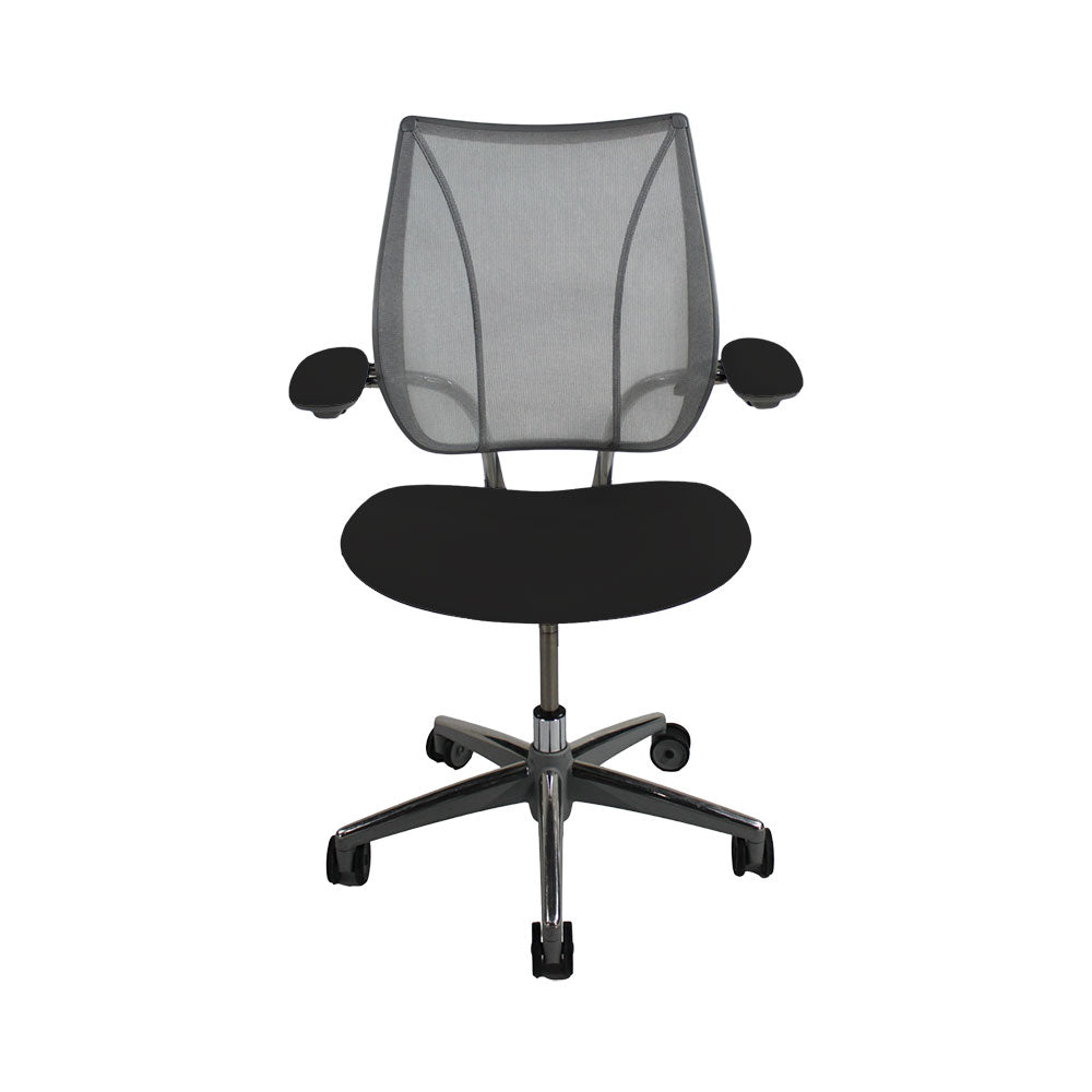 <tc>Humanscale</tc>: <tc>Liberty</tc> Sedia operativa in pelle nera - Ricondizionata