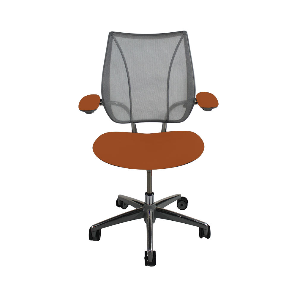 <tc>Humanscale</tc>: <tc>Liberty</tc> Sedia operativa in pelle marrone chiaro - Ricondizionata
