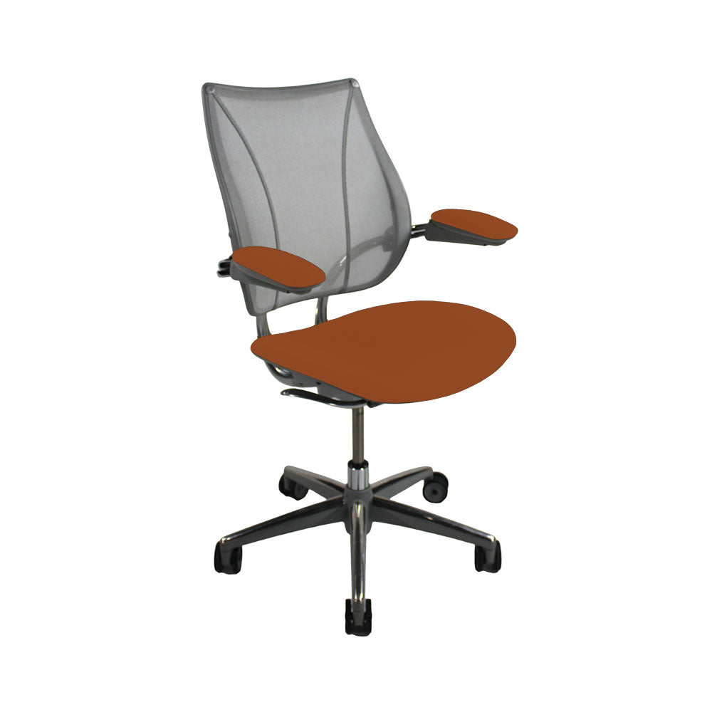 <tc>Humanscale</tc>: <tc>Liberty</tc> Sedia operativa in pelle marrone chiaro - Ricondizionata