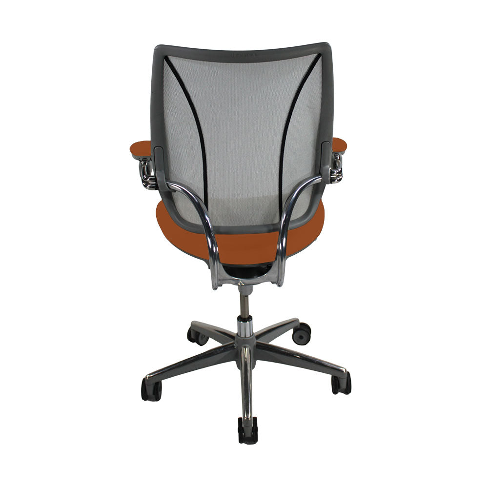 <tc>Humanscale</tc>: <tc>Liberty</tc> Sedia operativa in pelle marrone chiaro - Ricondizionata