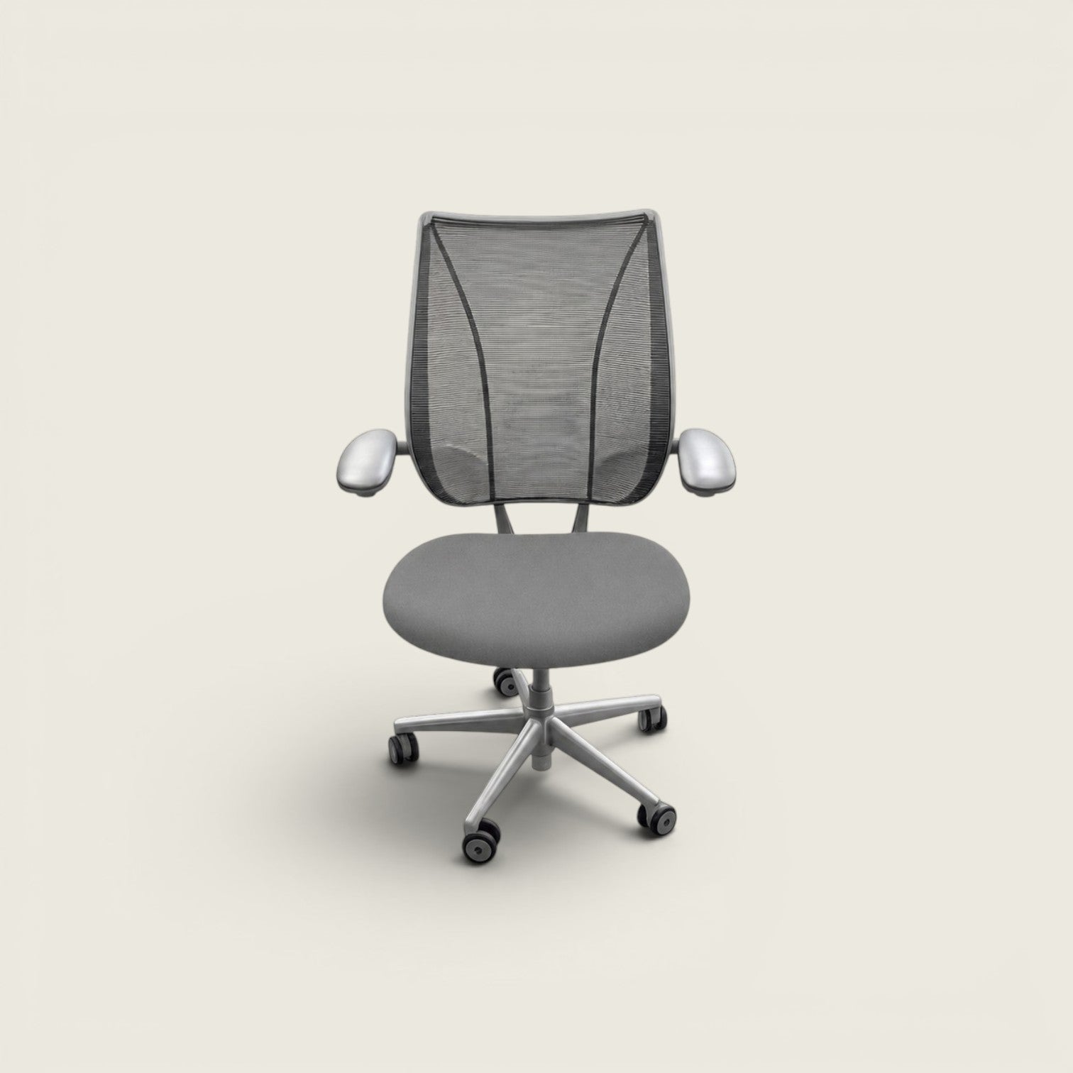 <tc>Humanscale</tc>: <tc>Liberty</tc> Sedia da ufficio in tessuto nero - Ricondizionata