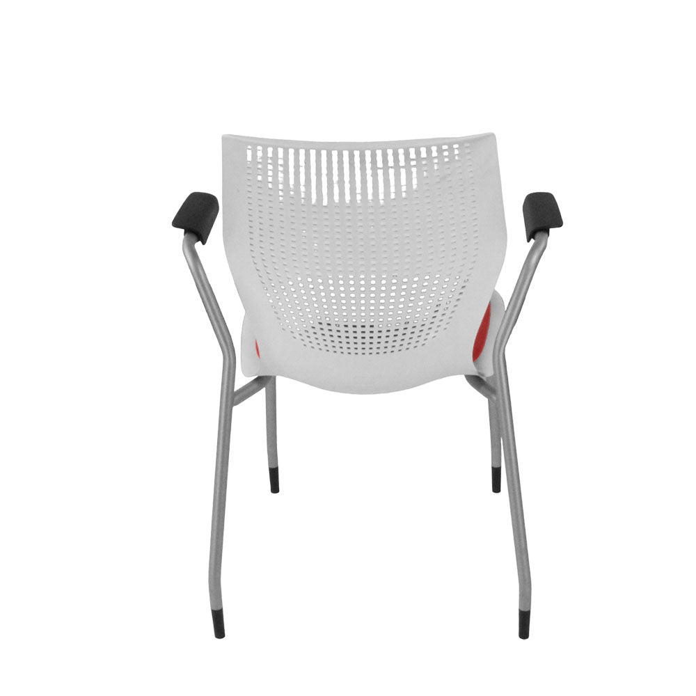 <tc>Knoll</tc>: <tc>Multigeneration</tc> Sedia da riunione in tessuto rosso - Ristrutturata