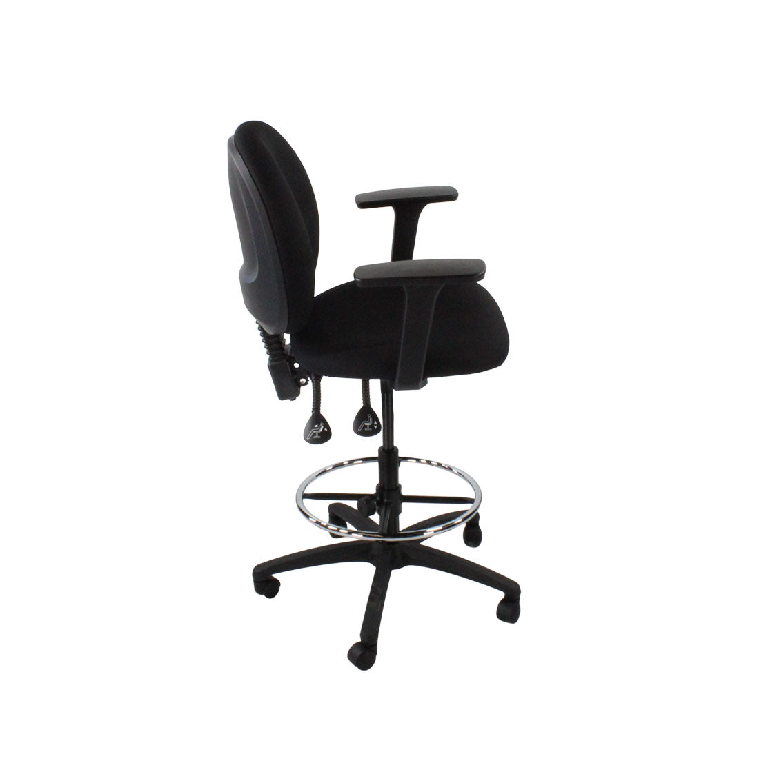 Sassoni: <tc>Scoop</tc> Sedia da disegnatore in tessuto nero - Ristrutturata