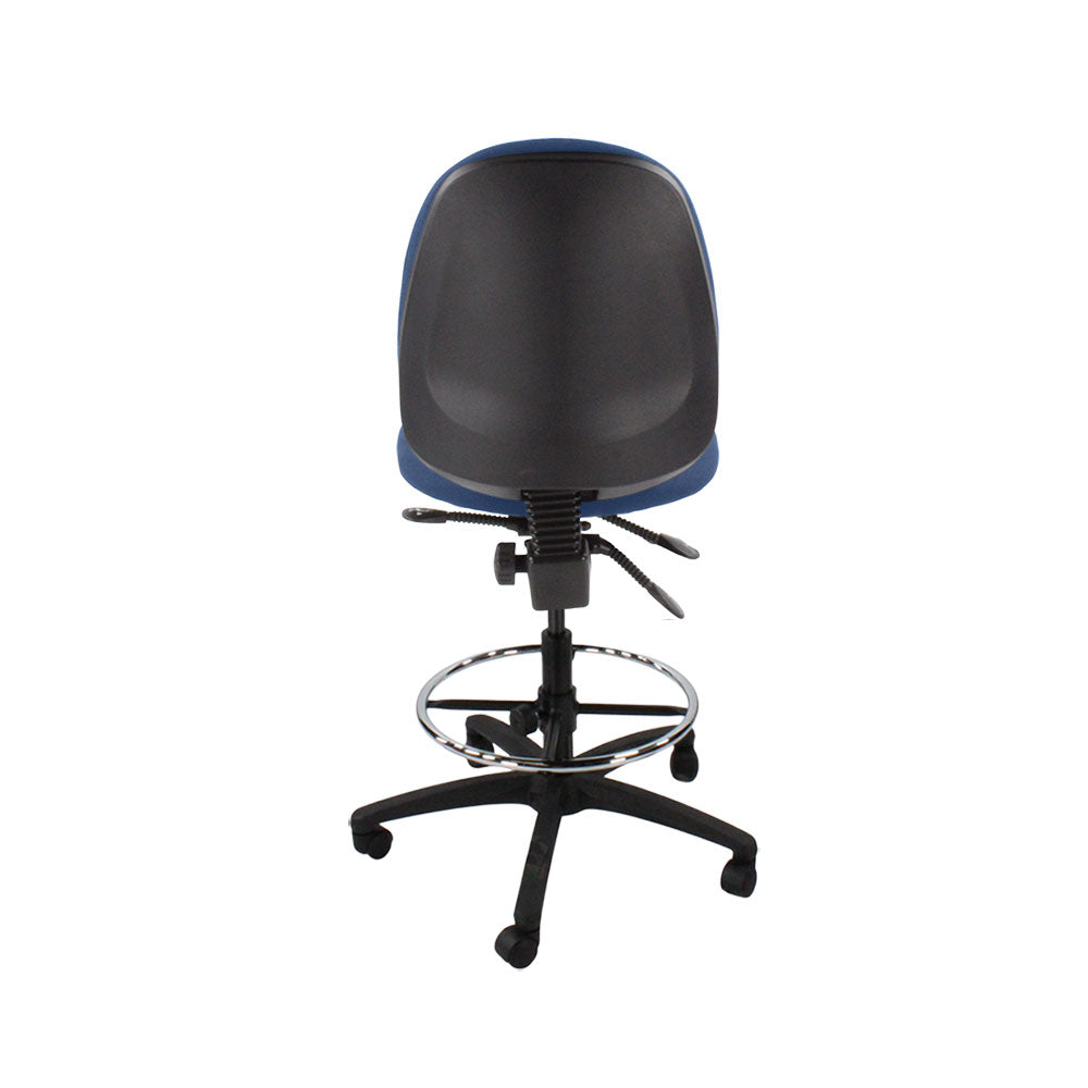 Sassoni: <tc>Scoop</tc> Sedia da disegnatore senza braccioli in tessuto blu - Ristrutturata