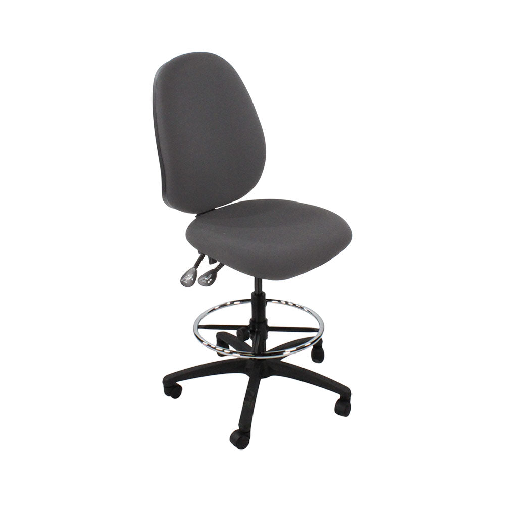 Sassoni: <tc>Scoop</tc> Sedia da disegnatore alta senza braccioli in tessuto grigio - Ristrutturata