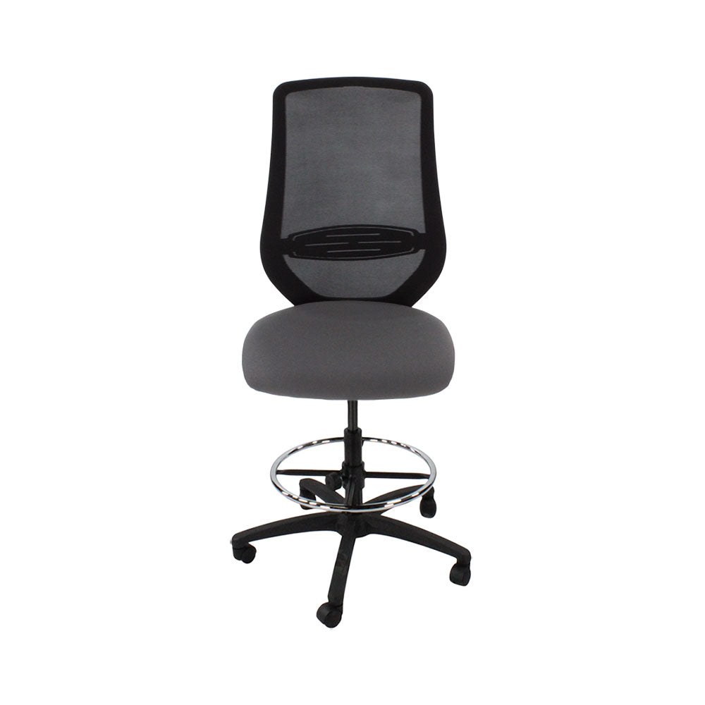 Sassoni: <tc>Scudo</tc> Sedia da disegnatore senza braccioli in tessuto grigio - Ristrutturata