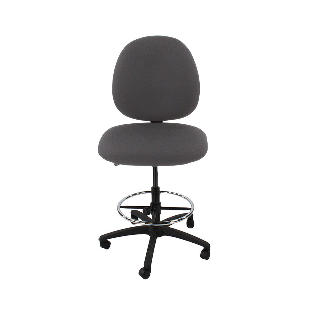 Sassoni: <tc>Scoop</tc> Sedia da disegnatore senza braccioli in tessuto grigio - Ristrutturata