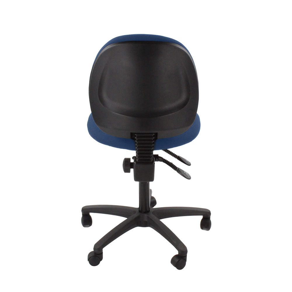 Sassoni: <tc>Scoop</tc> Sedia da ufficio in tessuto blu senza braccioli - Ricondizionata