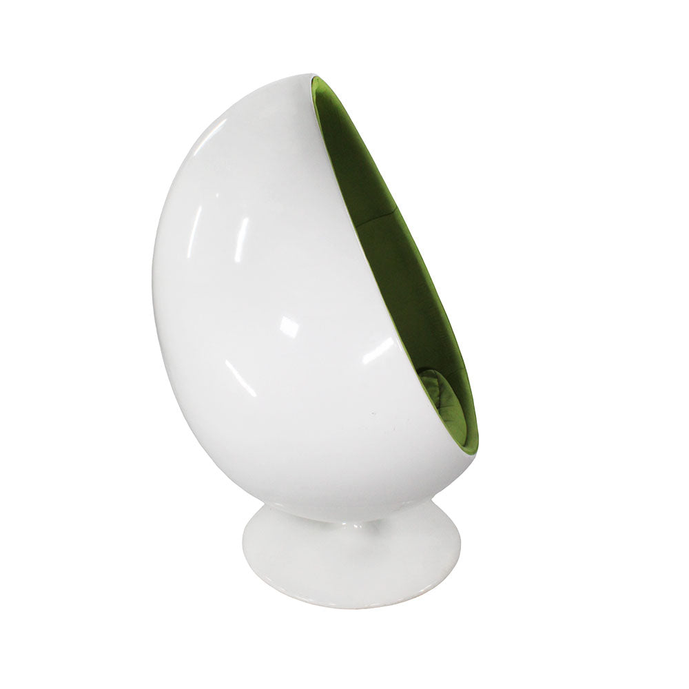 <tc>Bubbles and Balls</tc>: Poltrona Pod Ball con rivestimento in lana di cashmere in verde - Ristrutturata