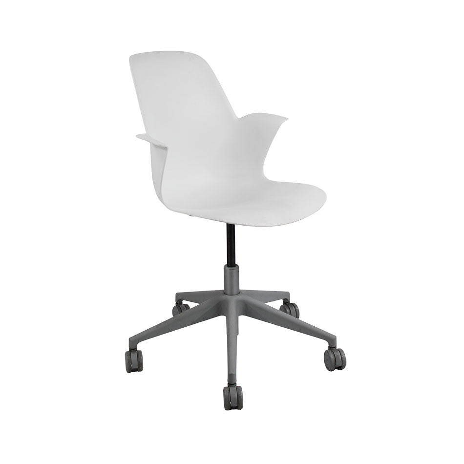 <tc>Steelcase</tc>: <tc>Node</tc> Sedia in Bianco - Ristrutturata