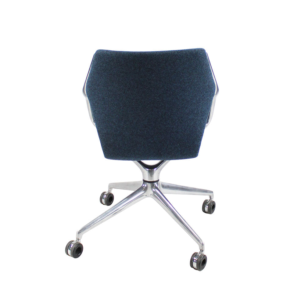 <tc>Brunner</tc>: Ray Swivel Chair 9232 in tessuto blu - Ricondizionato
