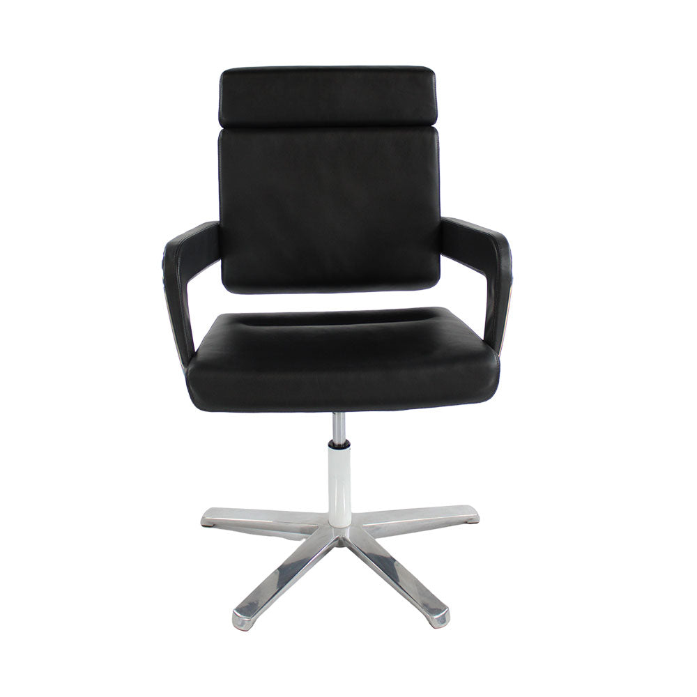 <tc>Konig + Neurath</tc>: Poltrona Charta Lounge con schienale alto - Ricondizionata