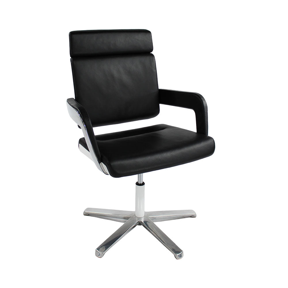 <tc>Konig + Neurath</tc>: Poltrona Charta Lounge con schienale alto - Ricondizionata