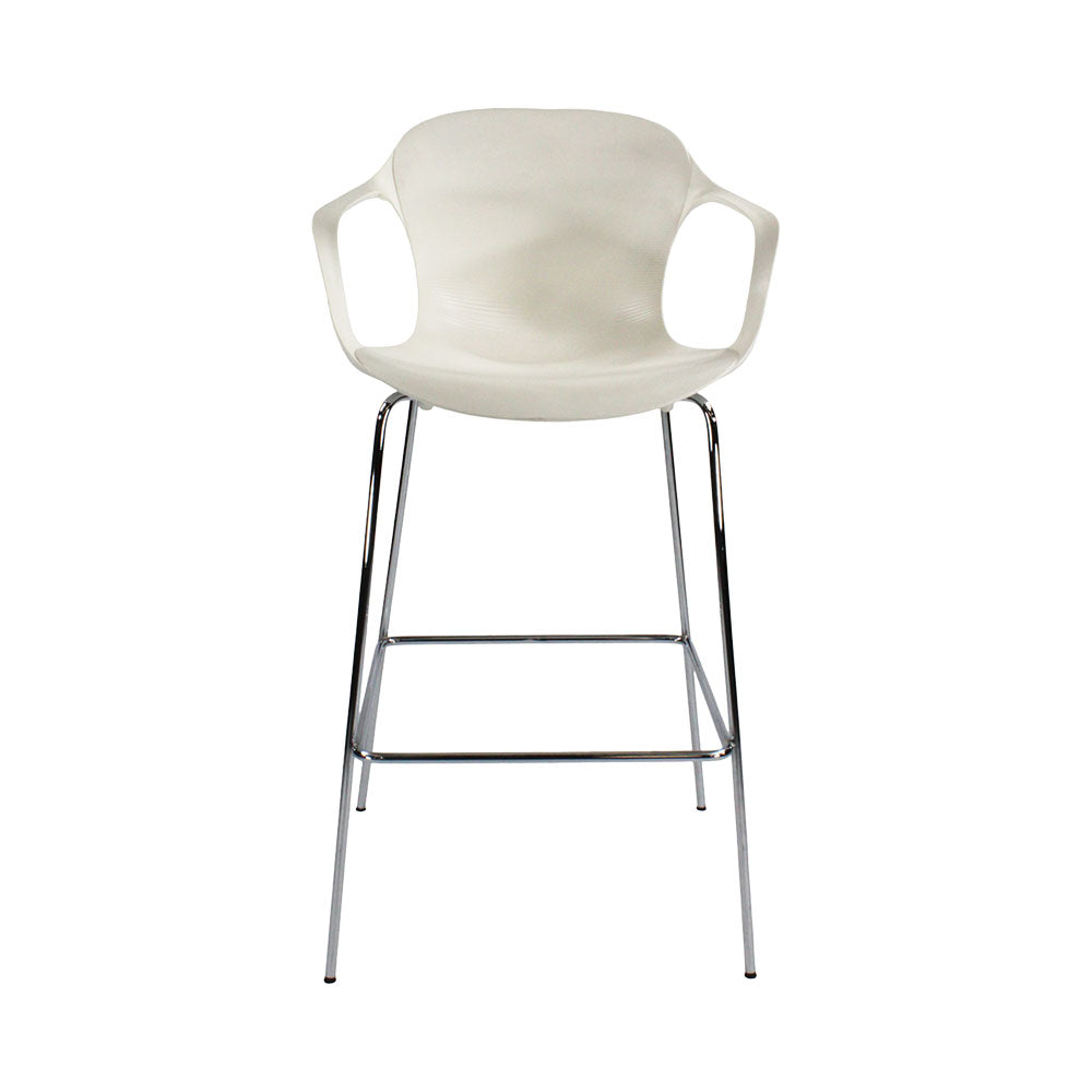 <tc>Fritz Hansen</tc>: Sgabello alto da bar Nap in bianco - Ristrutturato