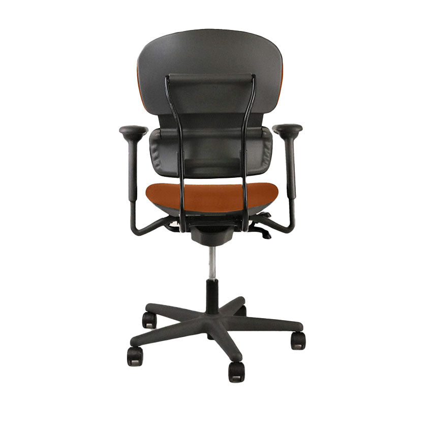<tc>KI</tc>: <tc>Impulse</tc> Sedia da ufficio in pelle marrone chiaro - Ricondizionata