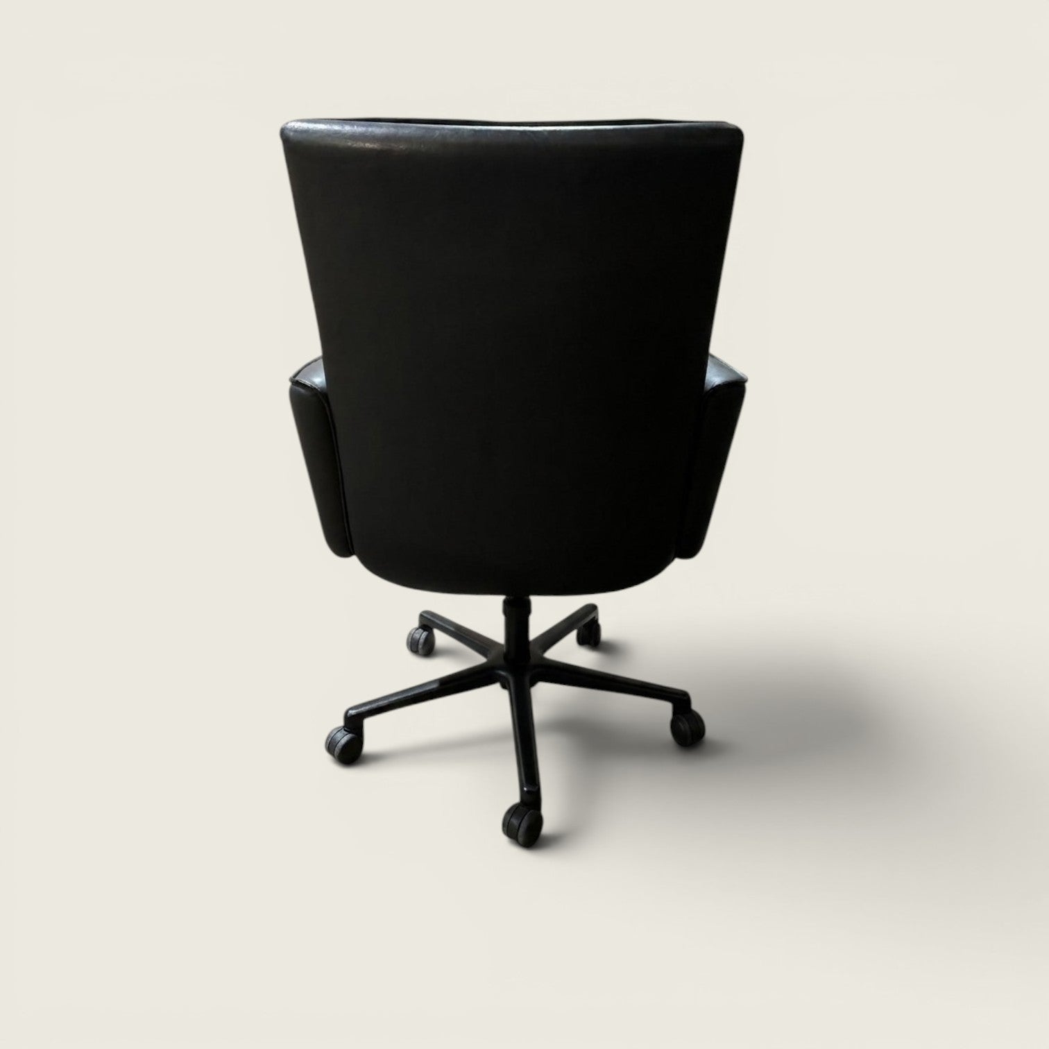 Keilhauer: Elite Executive Chair in Leather - Refurbished