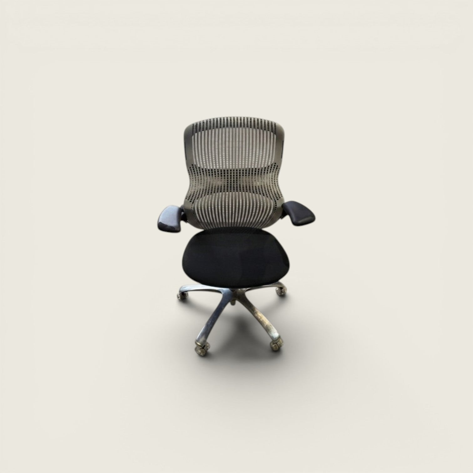 Knoll: Generation - Task Chair in Black- Refurbished