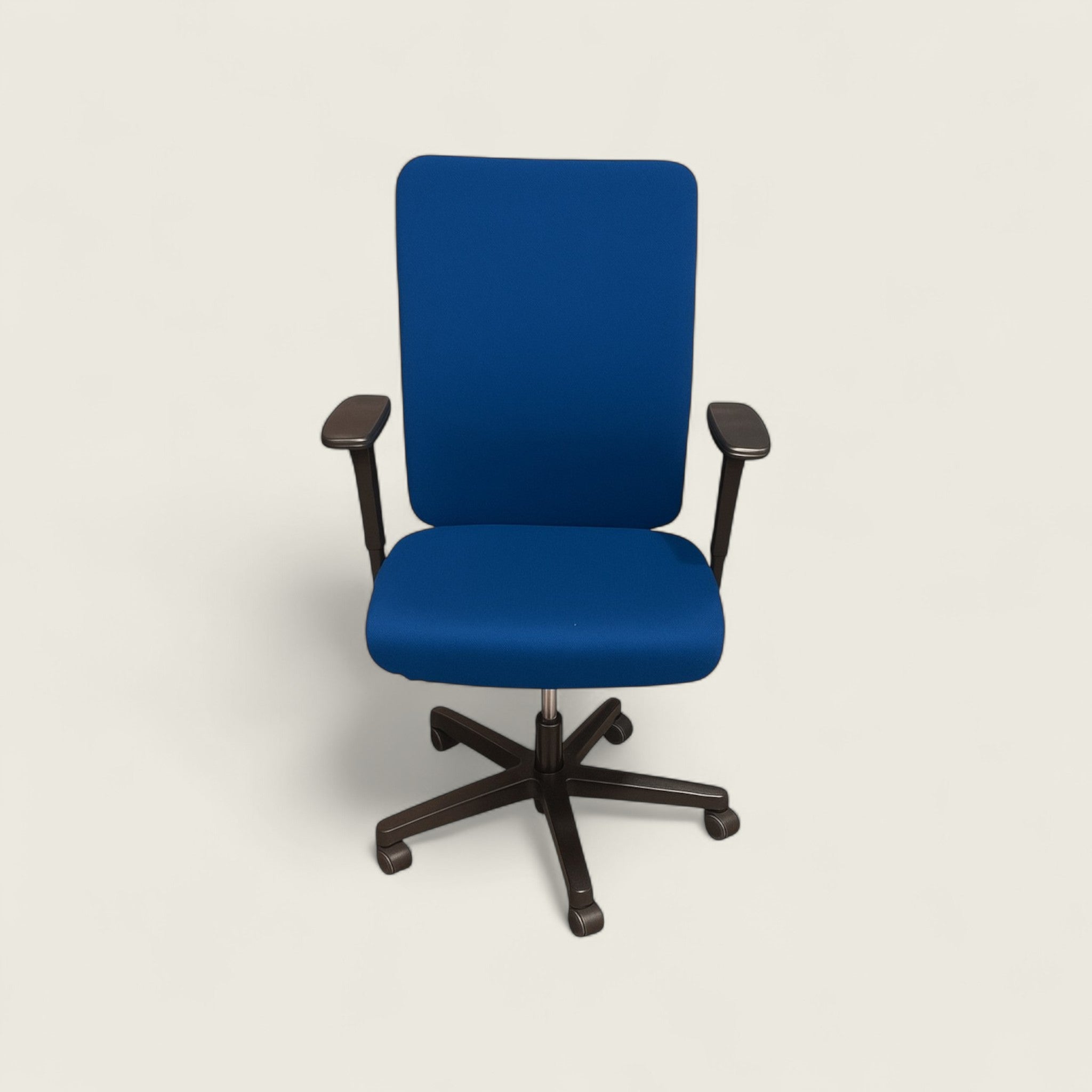 Konig Neurath: Jet One Blue Task Chair - Refurbished