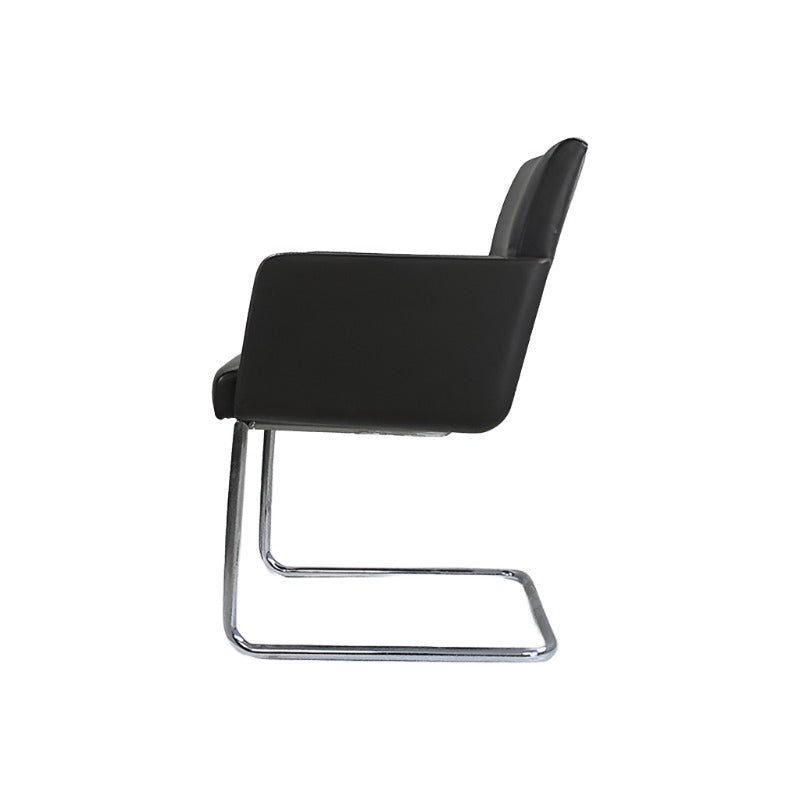 <tc>Kusch & Co</tc>: Poltrona Scorpio Lounge - Ristrutturata