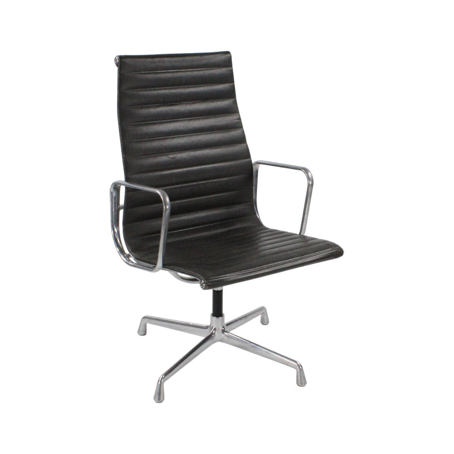 <tc>Vitra</tc>: <tc>Eames</tc> Poltrona EA116 - Ricondizionata