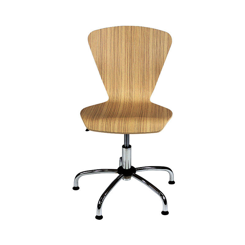 Nowy Styl: sedia da operatori in legno - rinnovato