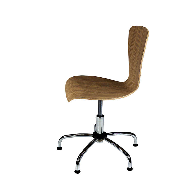 Nowy Styl: sedia da operatori in legno - rinnovato