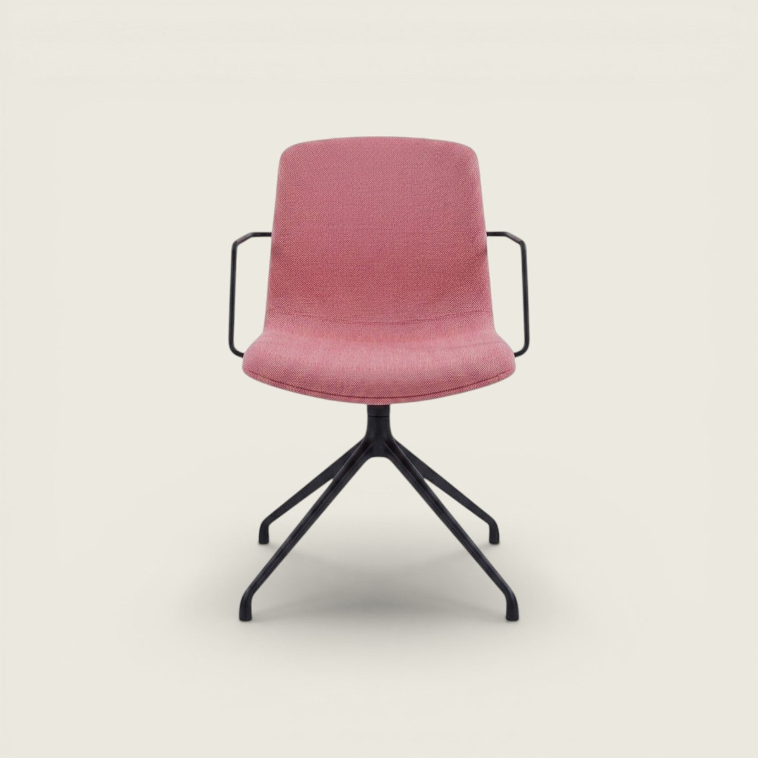 Orangebox: CUBB 06 Visitors Side Chair in Light Pink - Refurbished