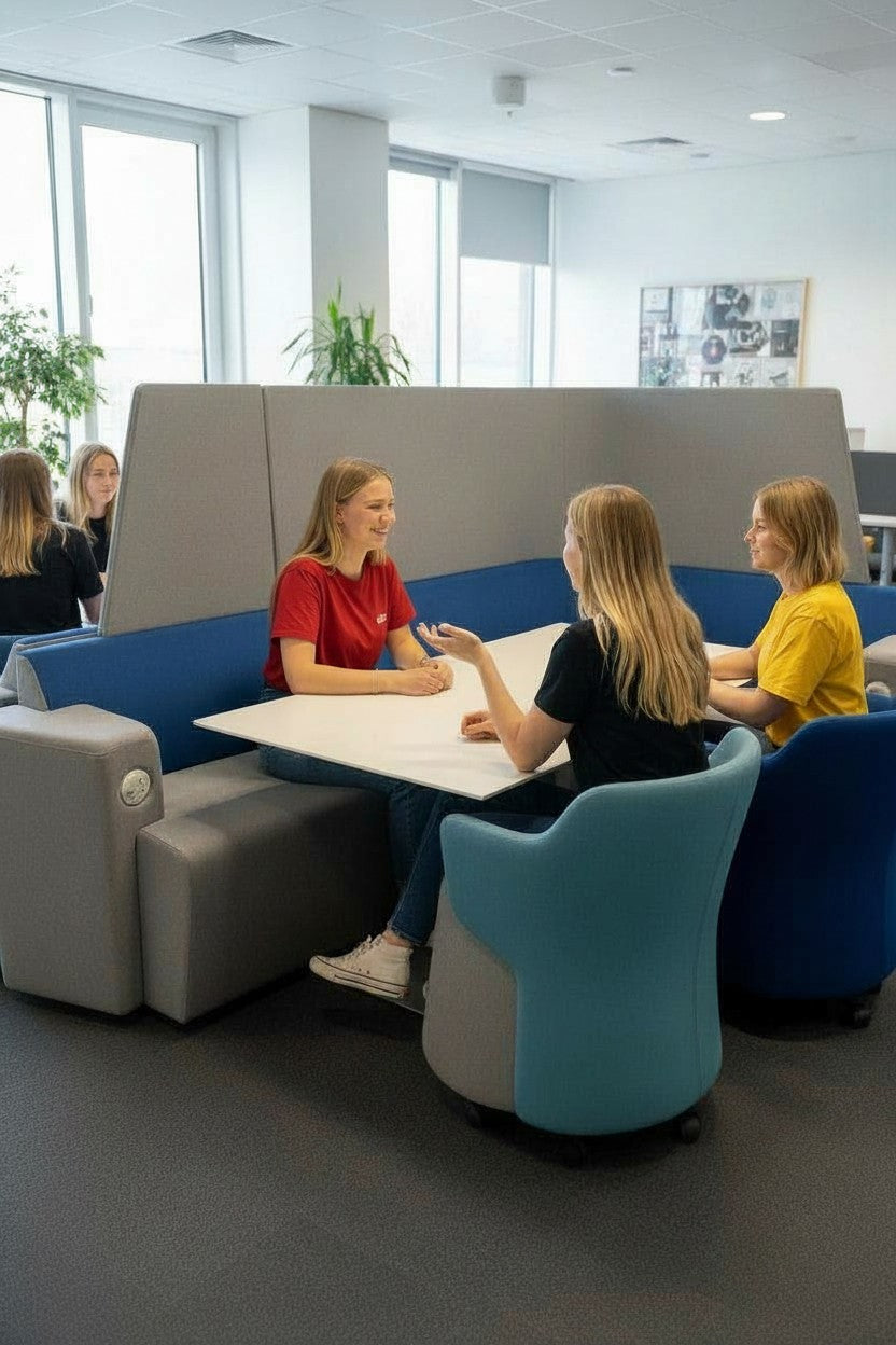 Orangebox: cabina per riunioni collaborative con schienale alto grigio e azzurro - Ristrutturata